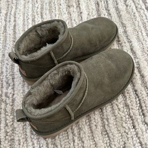 Ugg classic ultra mini boots in olive size 8 . New without box